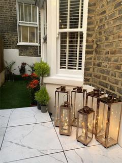 Flat A, 17 Ringcroft Street, London, N7 8ND