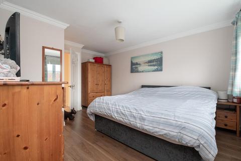 24 Moorfields, Raskelf, York, YO61 3UZ