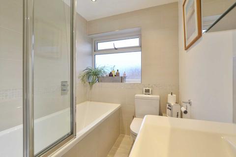 27 Drayton Close, Swindon Village, Cheltenham, GL51 9QB
