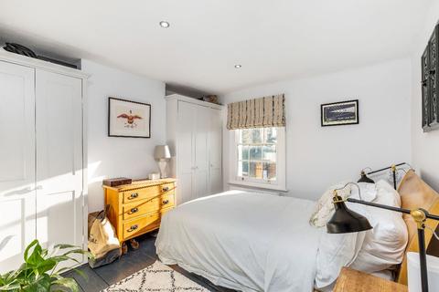 51 Railway Side, London, SW13 0PN