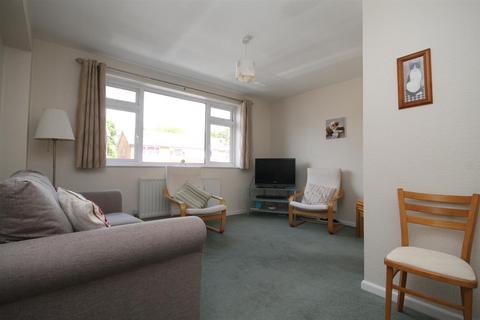 43 Millside, Carshalton, SM5 2BQ