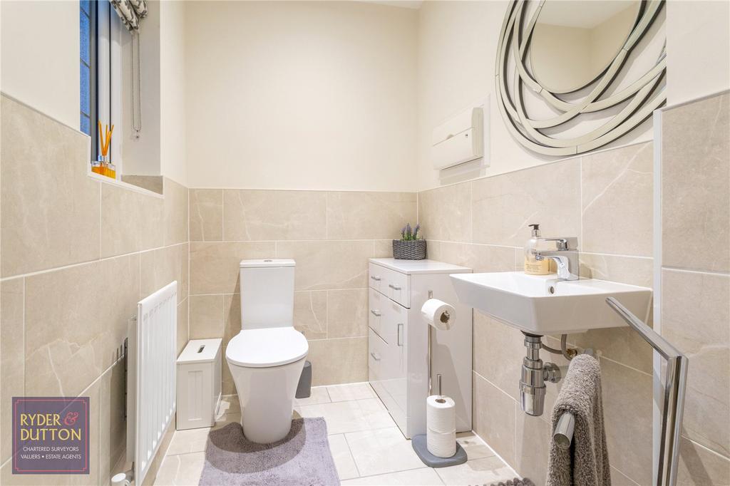 Ground Floor Wc