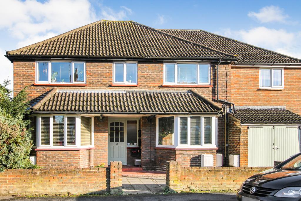 York Road, Farnborough, Hampshire GU14 1 bed apartment £172,000