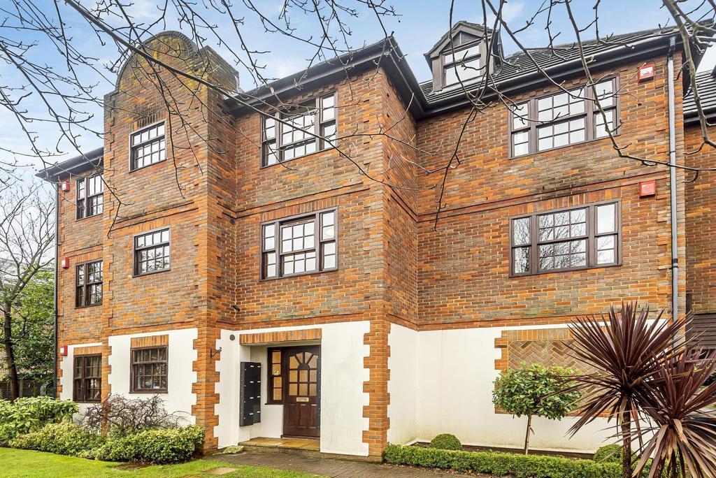 St. Michaels Court, Princes Road, Weybridge, KT13 1 bed apartment £
