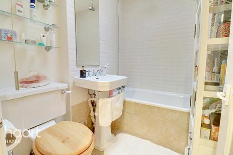 115 Myrtle Road, Hounslow, TW3 1QE