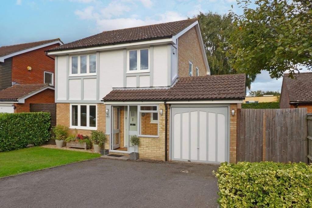 Jersey Close, Chertsey, KT16 4 bed detached house £599,950