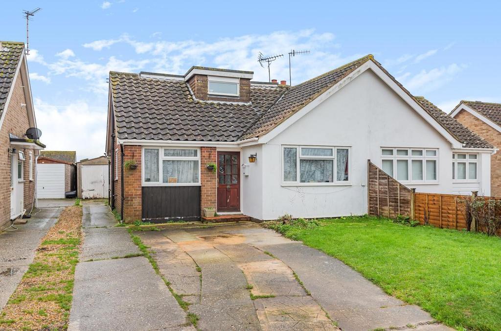 Harbour View Road, Pagham, Bognor Regis, PO21 4 bed bungalow £270,000