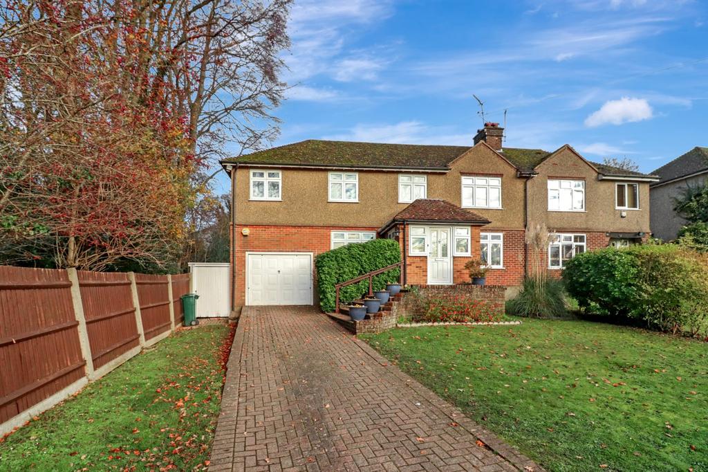 Church Hill, Bedmond, Nr Abbots Langley, Hertfordshire, WD5 6 bed semi