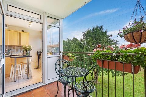5 Winterfold Close, London, SW19 6LE