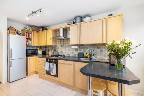 5 Winterfold Close, London, SW19 6LE