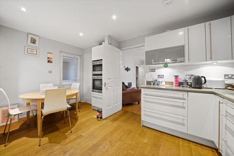 13 Mallard Close, London, W7 2PX