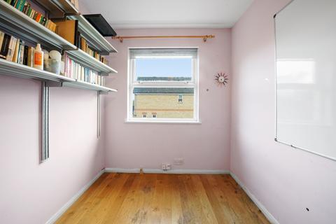 13 Mallard Close, London, W7 2PX