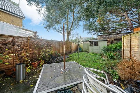 13 Mallard Close, London, W7 2PX