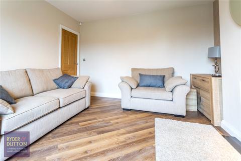 6 Deepdale Avenue, Royton, Oldham, OL2 6XD