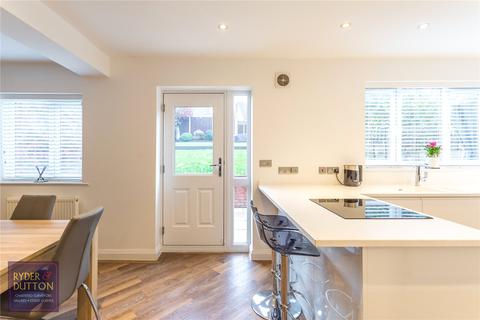 6 Deepdale Avenue, Royton, Oldham, OL2 6XD