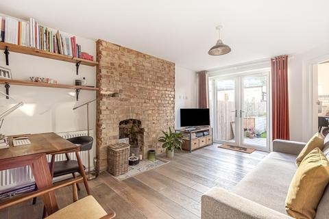 12 Wolsey Grove, Esher, KT10 8NU