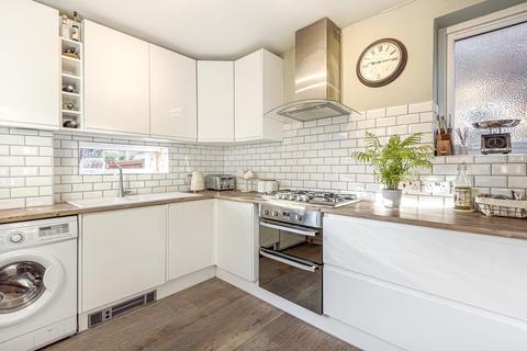 12 Wolsey Grove, Esher, KT10 8NU