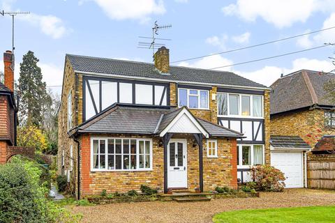 20 Riverside Drive, Esher, KT10 8PG