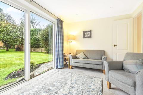 20 Riverside Drive, Esher, KT10 8PG