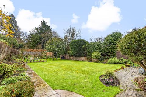 20 Riverside Drive, Esher, KT10 8PG