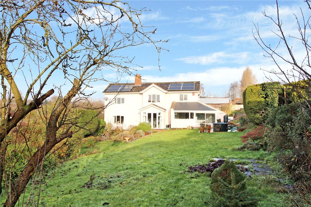 Mill Common, Ashby St. Mary, Norwich, Norfolk, NR14 4 bed detached