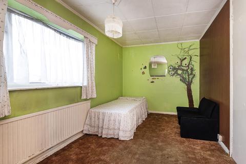 10 Cuxton Close, Bexleyheath, DA6 8JN