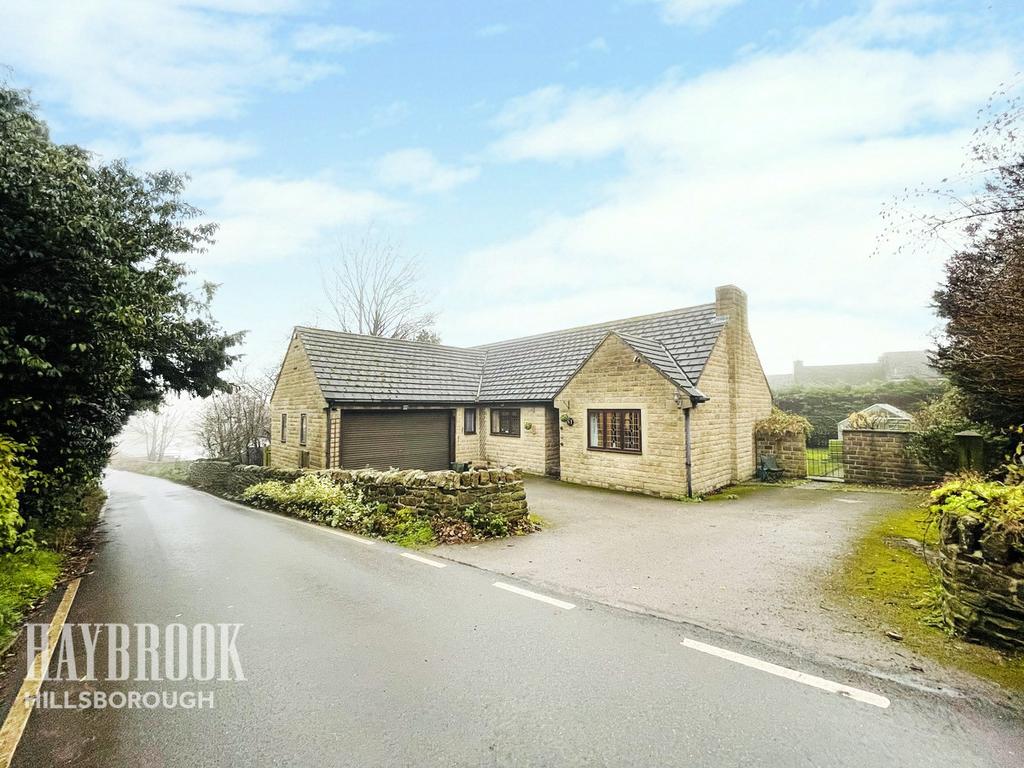 Edge Lane, Sheffield 3 bed detached bungalow £280,000