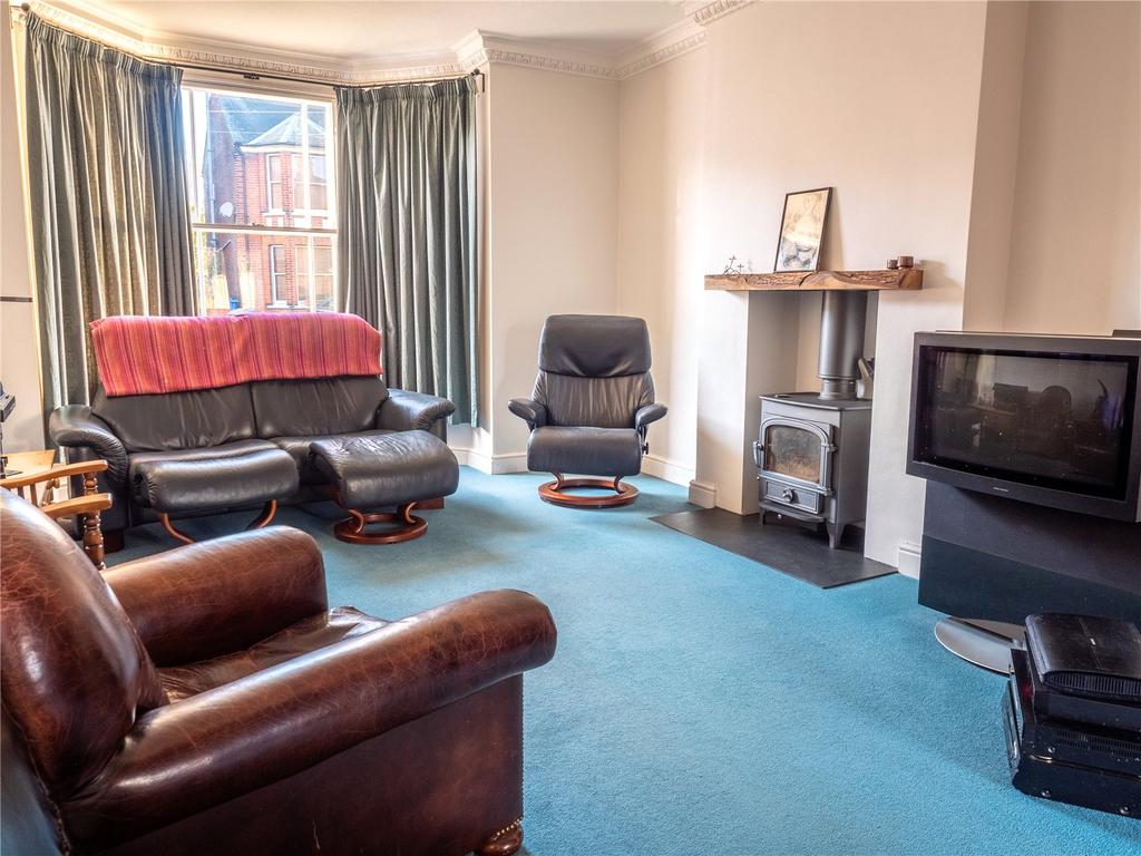 Hatfield Road, Ipswich, IP3 4 bed semidetached house £310,000