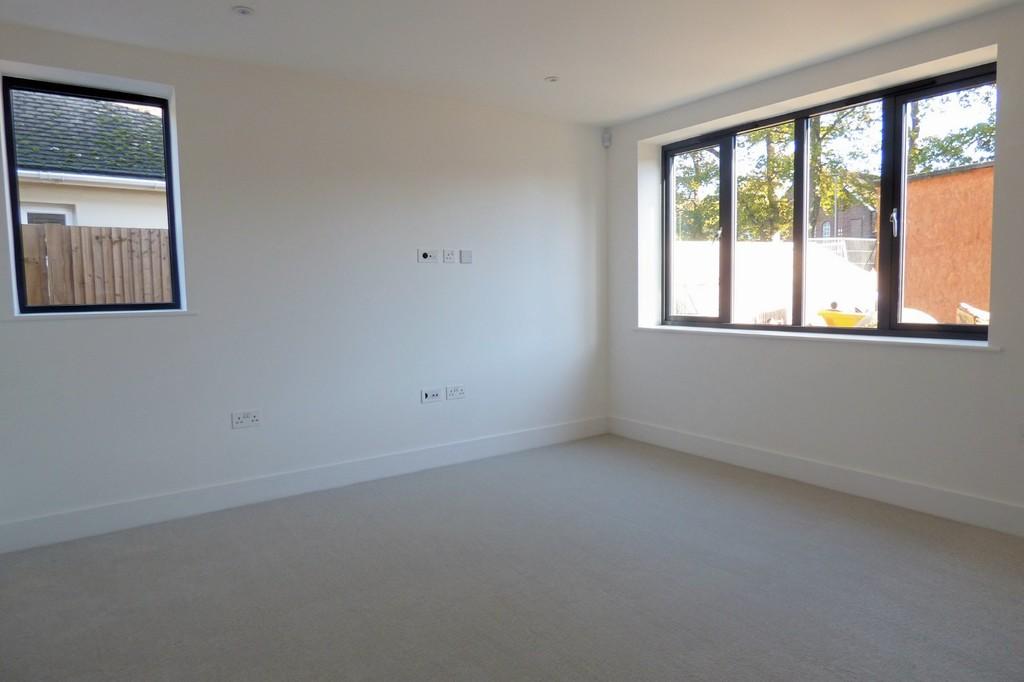 York Road, Broadstone 4 bed detached house £535,000