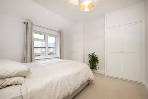 2 Bicester Road, Richmond, TW9 4QL