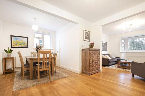 2 Bicester Road, Richmond, TW9 4QL