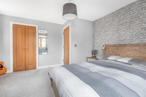 2 Edwards Close, Kings Worthy, Winchester, SO23 7HX