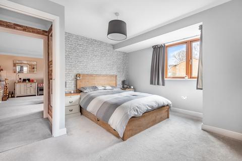 2 Edwards Close, Kings Worthy, Winchester, SO23 7HX