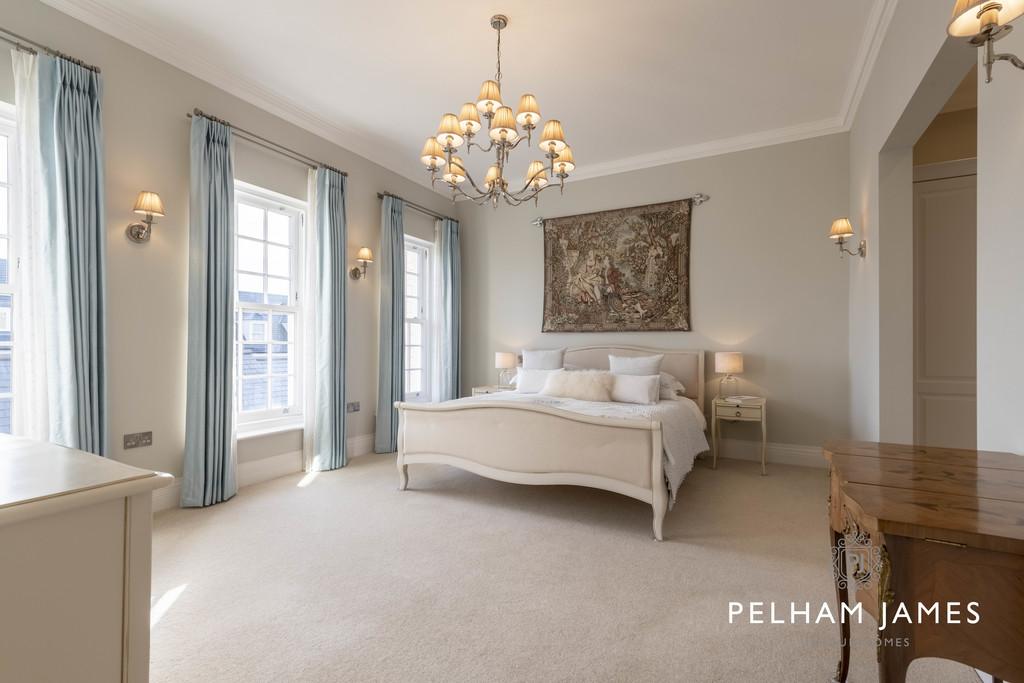 Principal suite