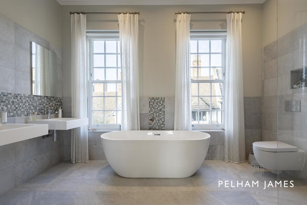 Principal bathroom suite