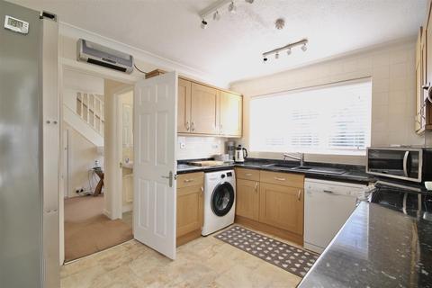 19 Darcey Close, Grange Park, Swindon, SN5 6DZ