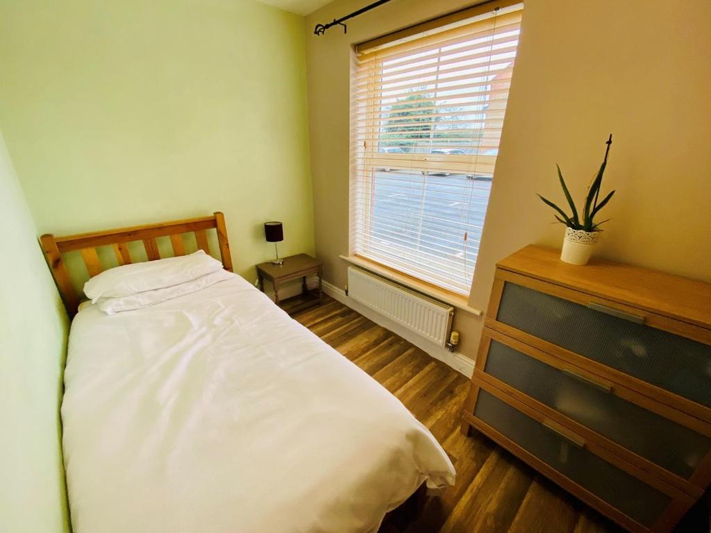 Bed2.jpg