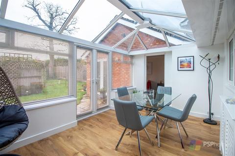 119 Beech Hill, Haywards Heath, RH16 3TS