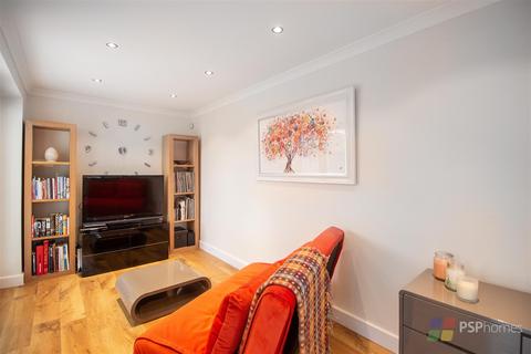 119 Beech Hill, Haywards Heath, RH16 3TS