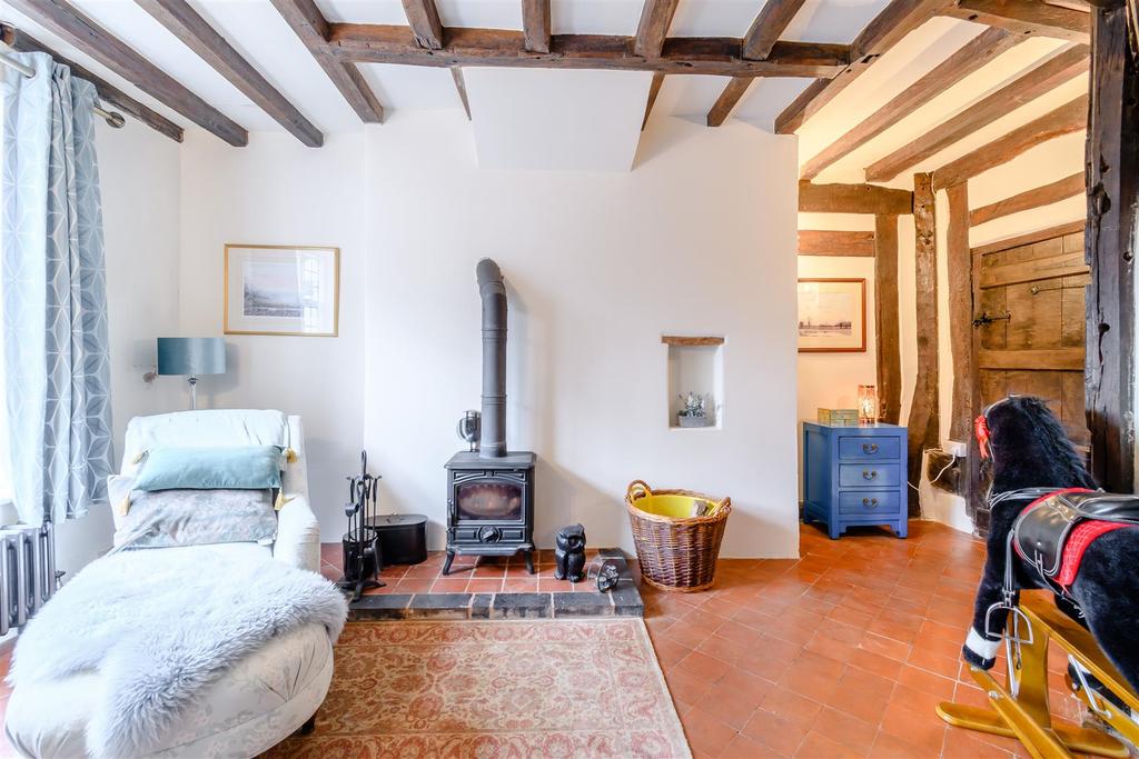 8447194-interior14.jpg