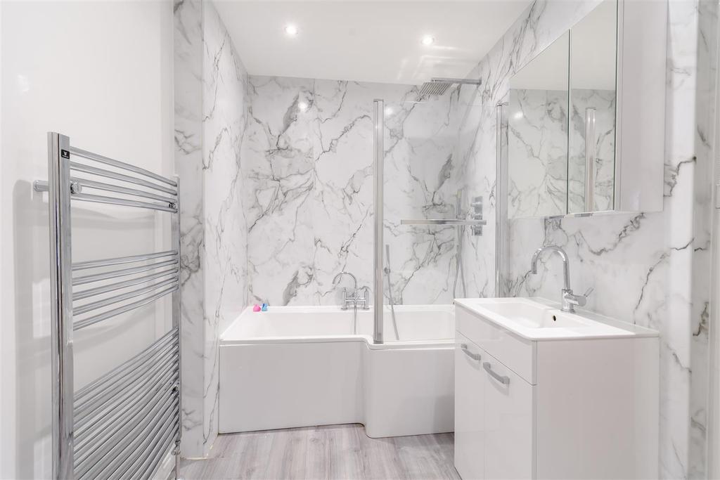 8447194-interior35.jpg