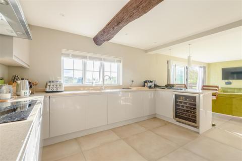 Seechem Lodge Icknield Street, Alvechurch, Birmingham, B48 7DS