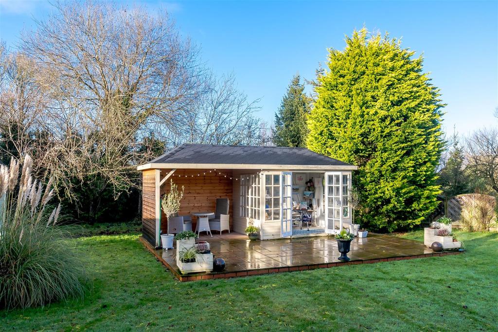 Summer House / Art Studio