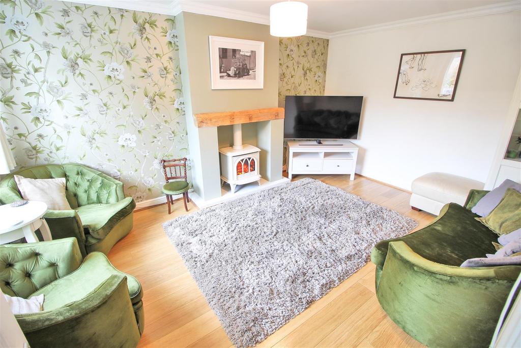 Northampton Lane, Dunchurch, Rugby 4 bed link detached house £350,000