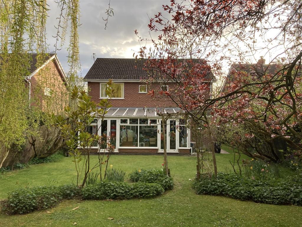 Brantingham Road, Elloughton, Brough 4 bed detached house £399,950