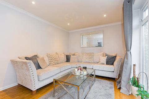 9 Larby Place, Epsom, KT17 1XP