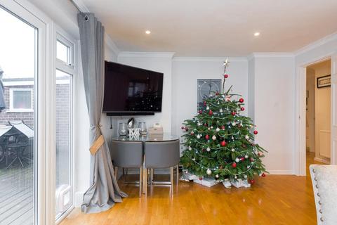 9 Larby Place, Epsom, KT17 1XP