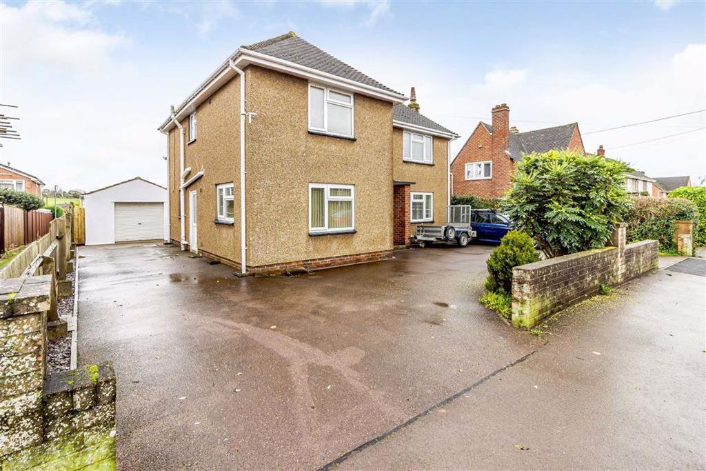 Tylers Way, Sedbury, Chepstow, NP16 3 bed detached house £350,000