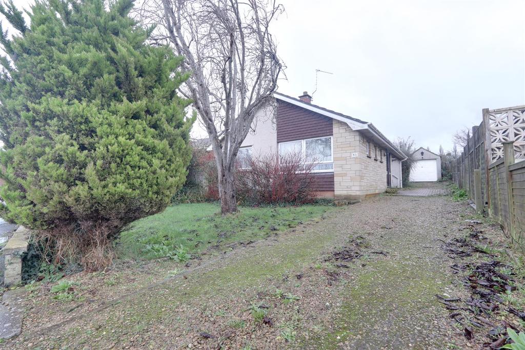 Uplands Road, Saltford, Bristol 2 bed detached bungalow £390,000