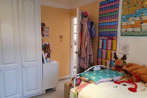 53 Border Road, Upton, Poole, BH16 5EE